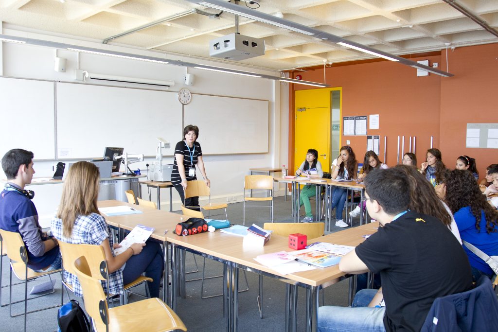 Brunel University - Classroom (1)