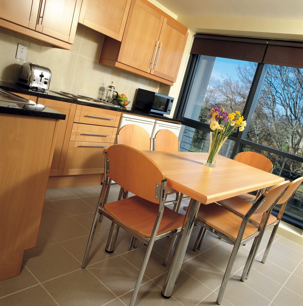 Glenomena Kitchen (2)