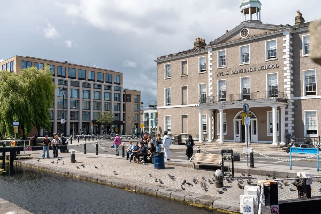 Building-Atlas-Language-School-Portobello